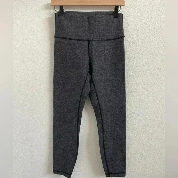 Lululemon // EUC Wunder Under Leggings SZ 8 - Picture 1 of 5